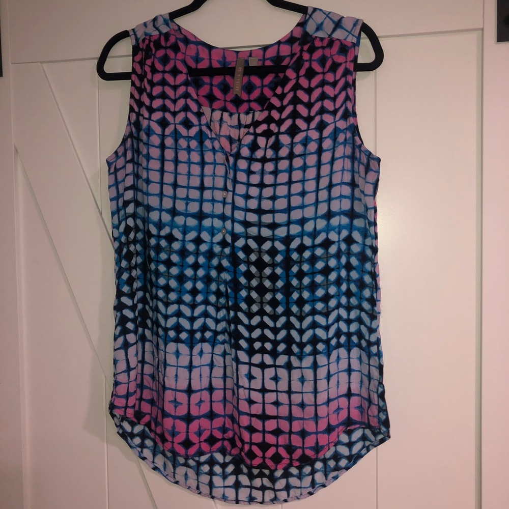 Sz L Brina and Em sleeveless top